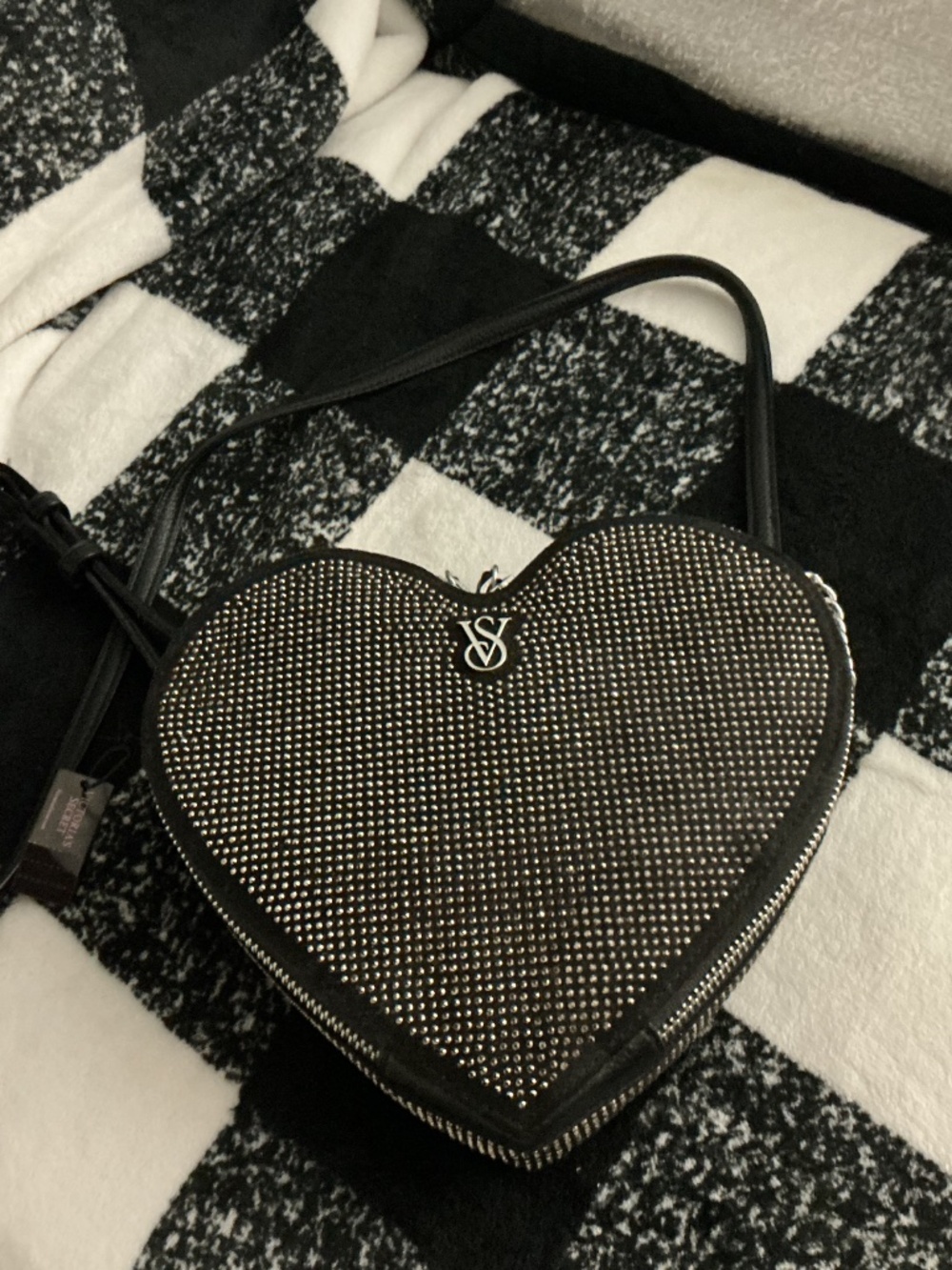 Victoria’s Secret HEART SHAPE RHINESTONE CROSSBODY BAG NWT - Picture 3 of 4